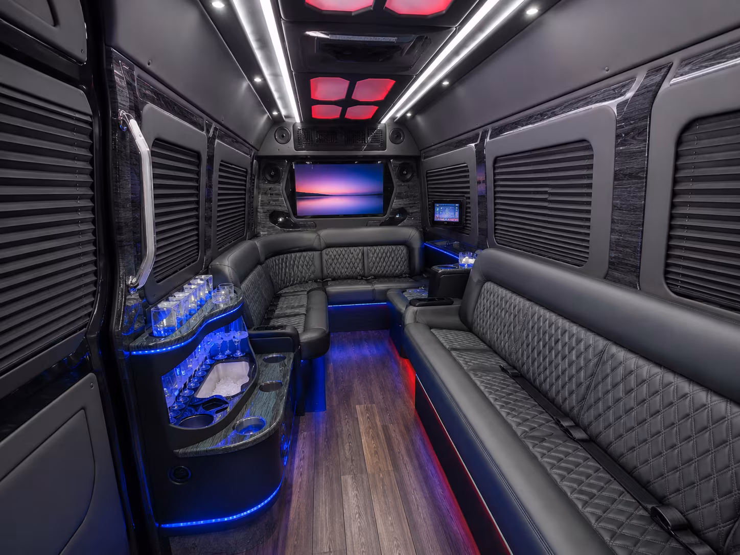 book a bus for your next airport transfer 5
