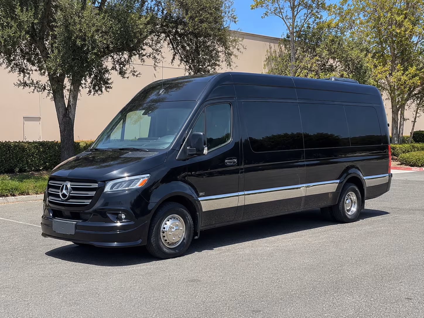 book a bus for your next prom 2